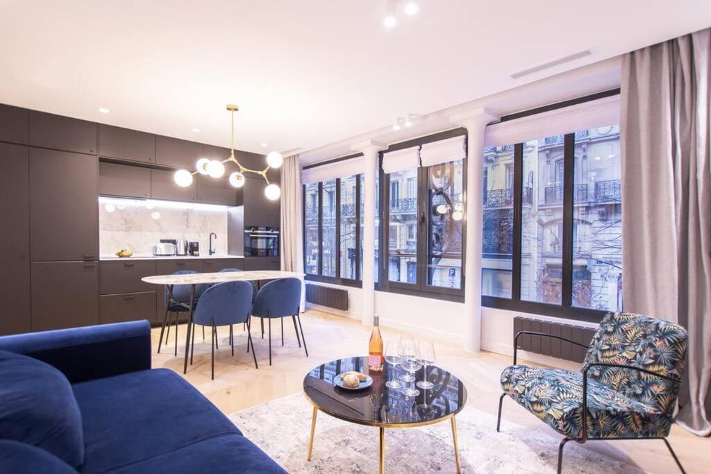 Chic & Fully-equipped In Le Marais Appartamento
